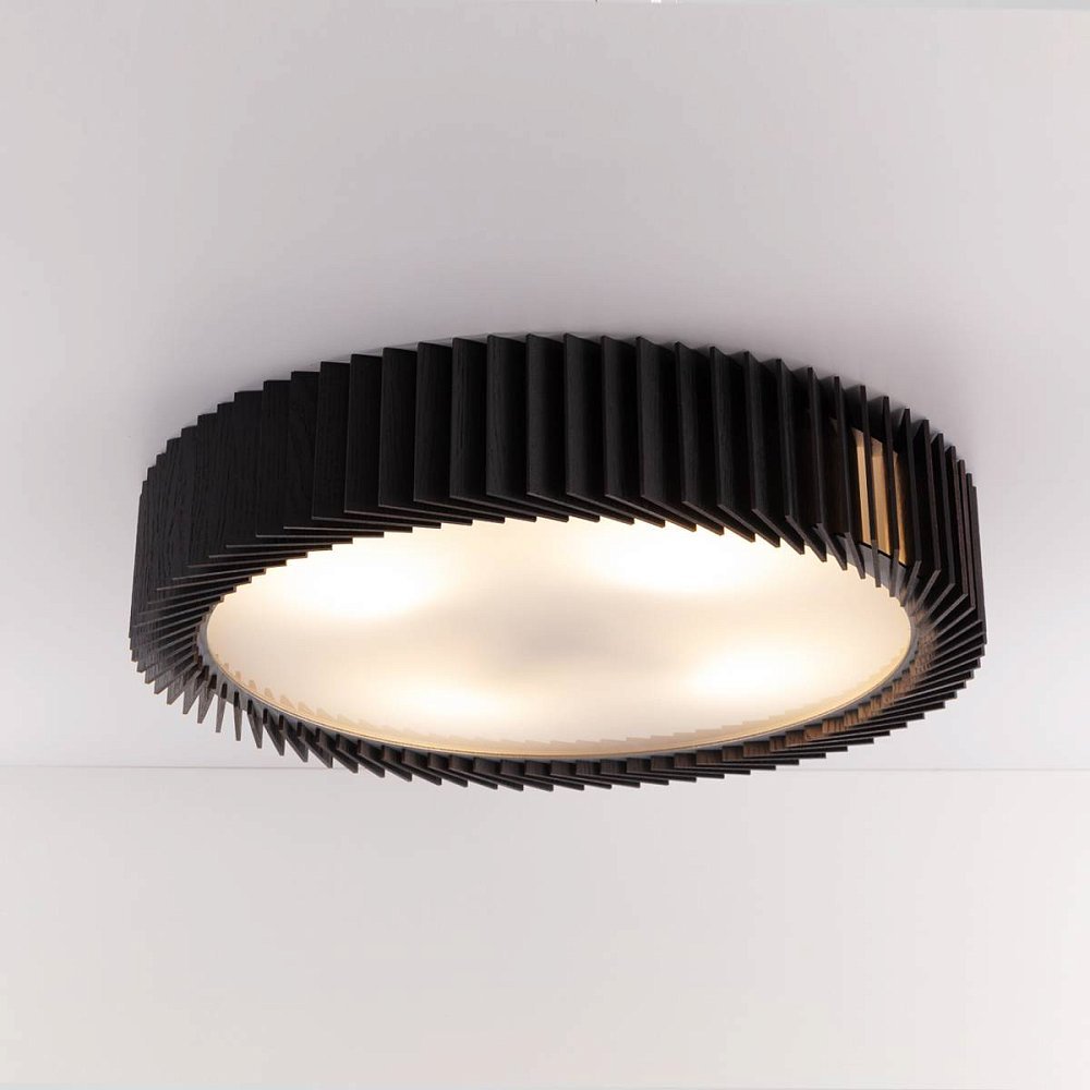 Rotor Chandelier L — дуб черный — вплотную к потолку