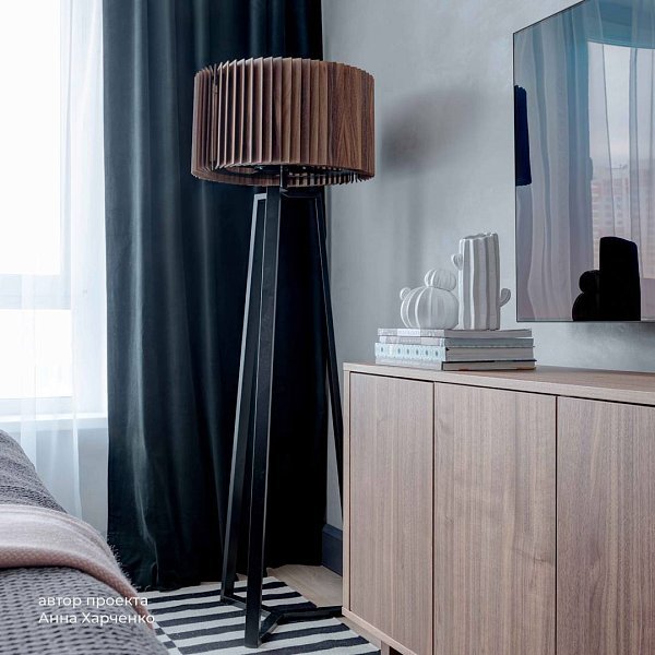 Rotor Floor Lamp — американский орех — Черный