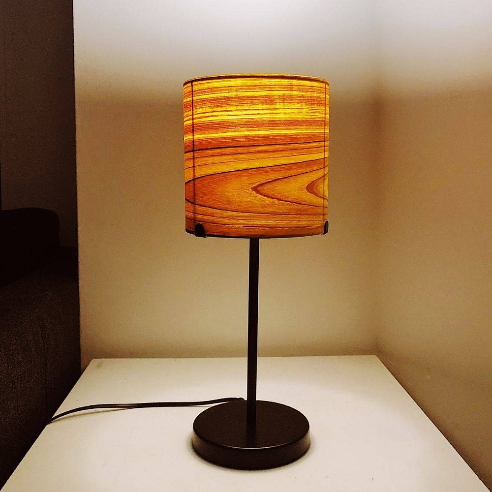 Jupiter Table Lamp — оливковый ясень