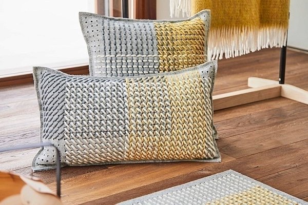 Подушка Canevas Geo серая 61x36 см