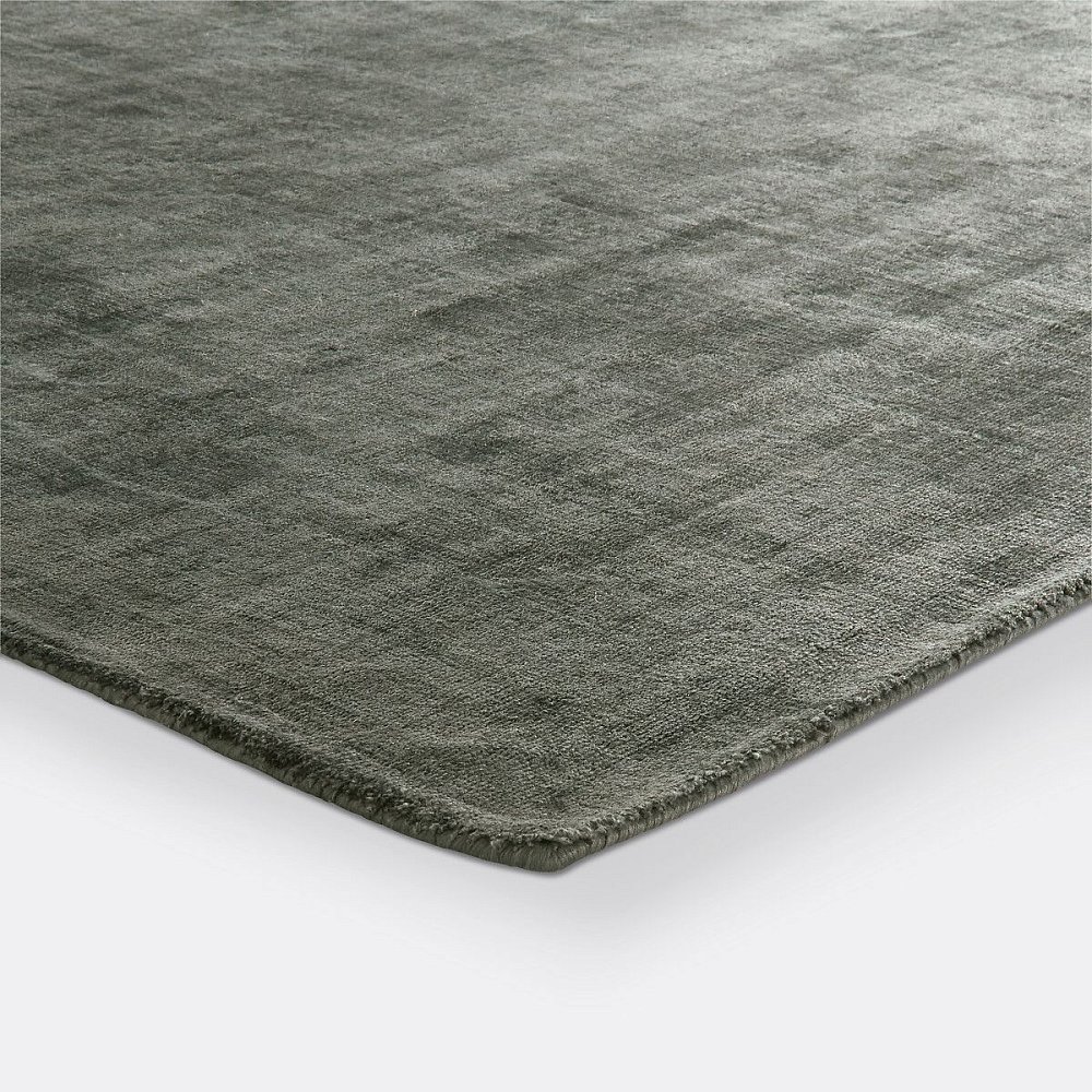 Ковер 100 Tencel с эффектом состаренной ткани Izri 200 x 290 см зеленый
