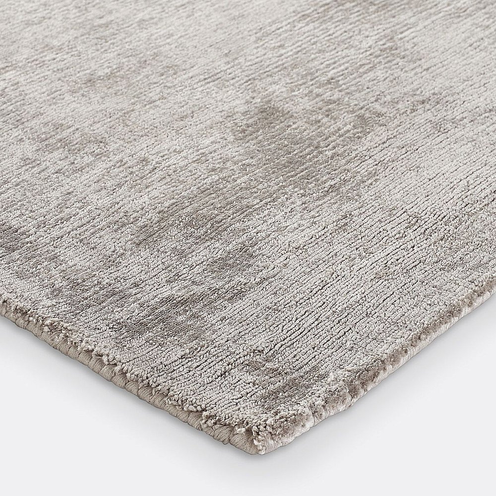 Ковер 100 Tencel с эффектом состаренной ткани Izri 120 x 170 см серый