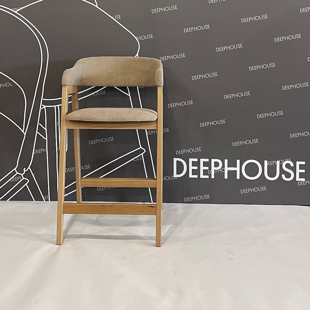 Стул Челси полубарный бежевая ткань (Ophelia) массив бука (натуральный) высота подлокотников 83,5 см