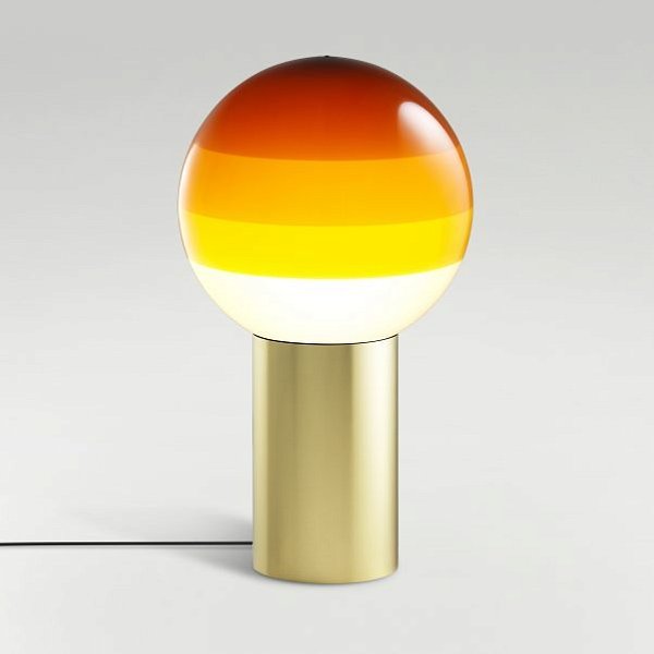Настольный светильник Dipping Light S янтарный-матовая латунь