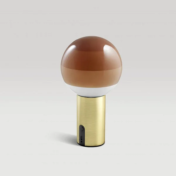 Настольный светильник Dipping Light Portable кремовый-матовая латунь
