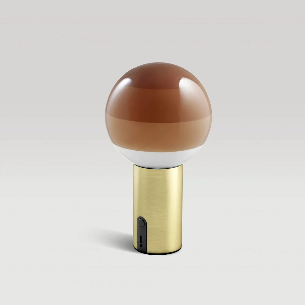 Настольный светильник Dipping Light Portable кремовый-матовая латунь