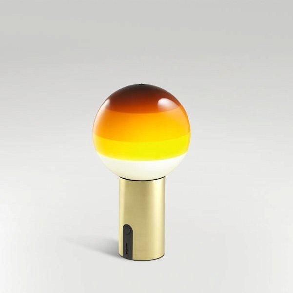 Настольный светильник Dipping Light Portable янтарный-матовая латунь