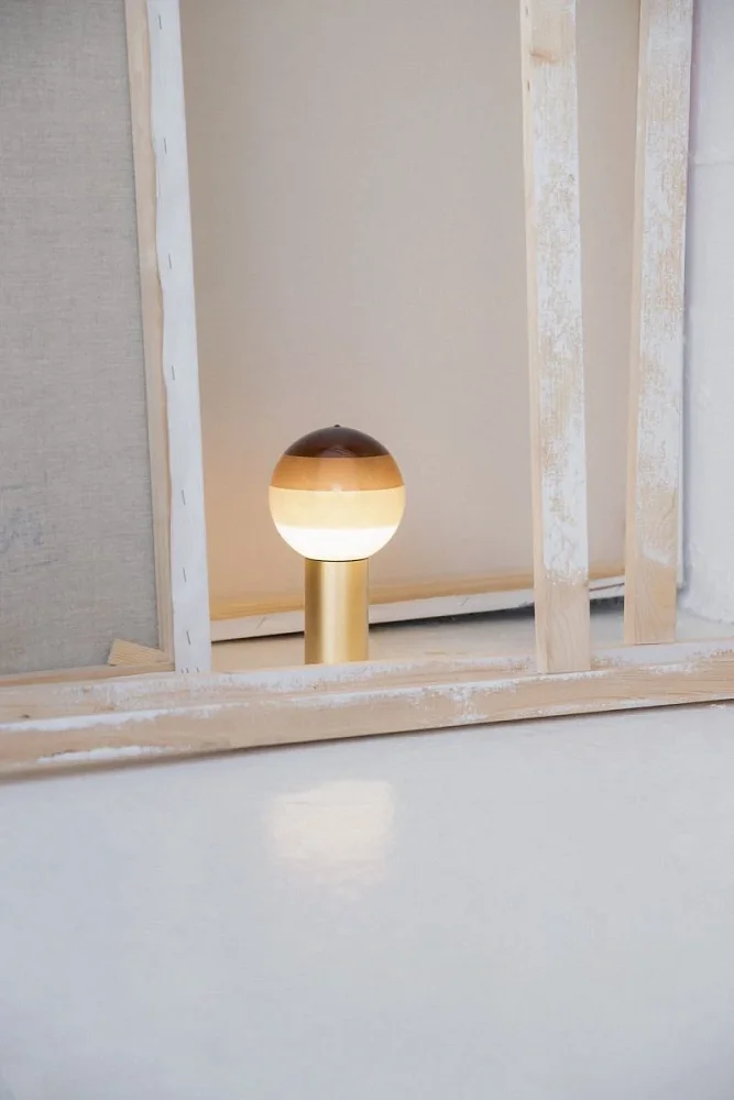 Настольный светильник Dipping Light Portable шоколадный-матовая латунь