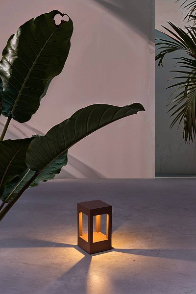 Низкий уличный светильник Agra Led