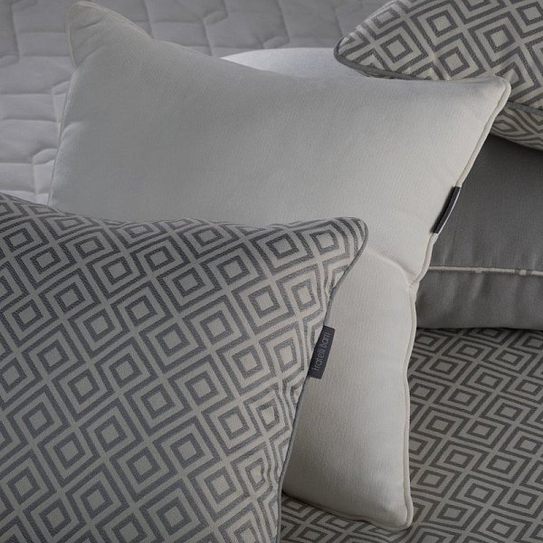Подушка Chiara TEXTILE