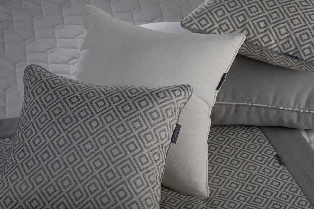 Подушка Chiara TEXTILE