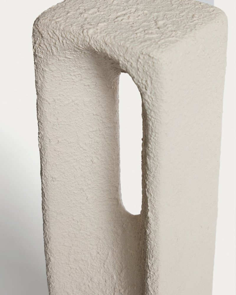 Скульптура Vriona из папье-маше цвета экрю 11 x 44,5 см