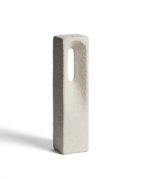 Скульптура Vriona из папье-маше цвета экрю 11 x 44,5 см