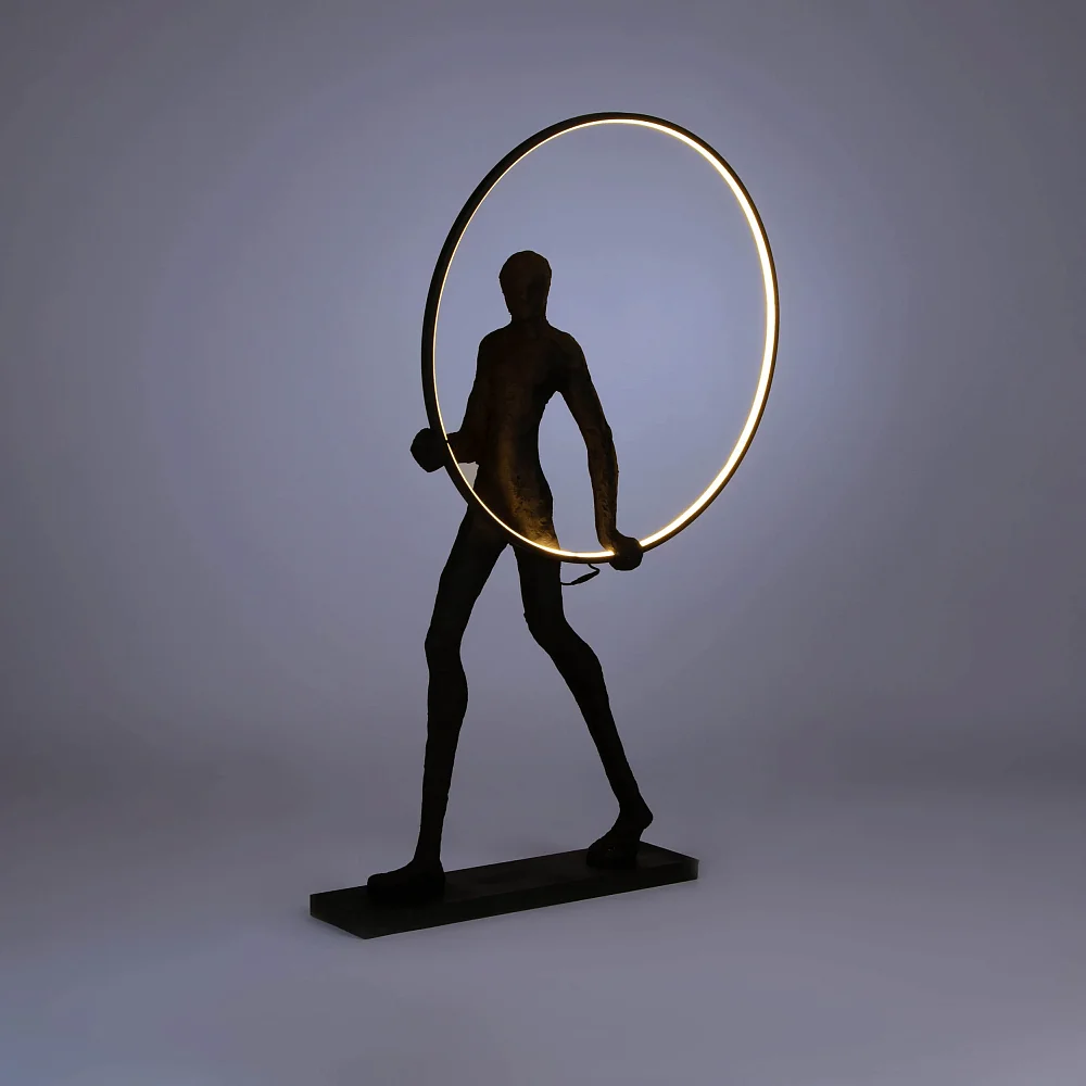Напольный светильник Athlete With a Hoop