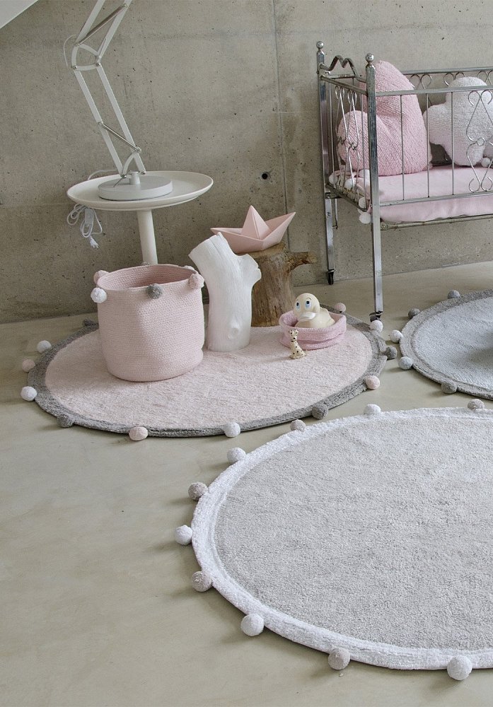 Корзина с помпонами розовая 30*30*30